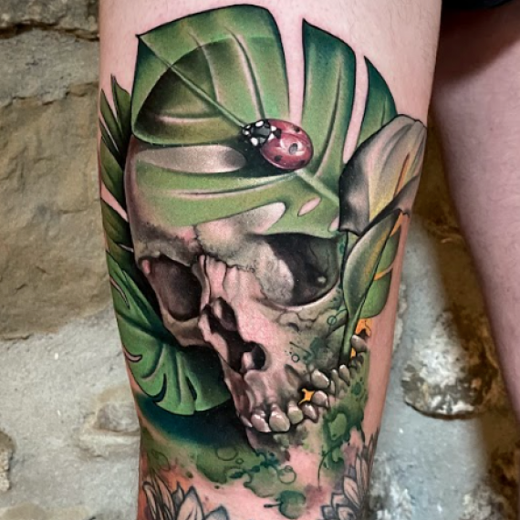 Skull color tattoo zurich